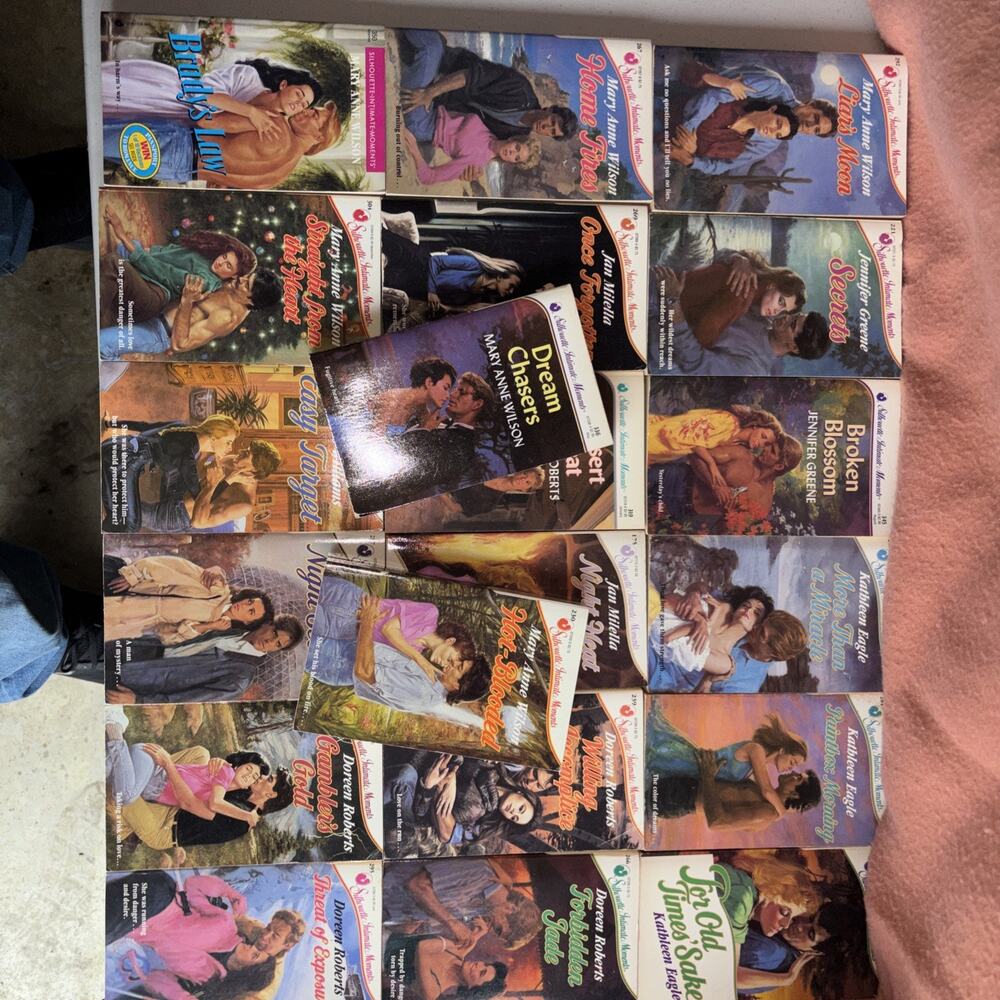 20 Vtg Silhouette Intimate Moments Paperbacks Romance Novels 80s & 90s (boxA)